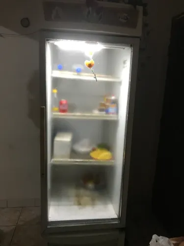 Geladeira expositor de bebidas