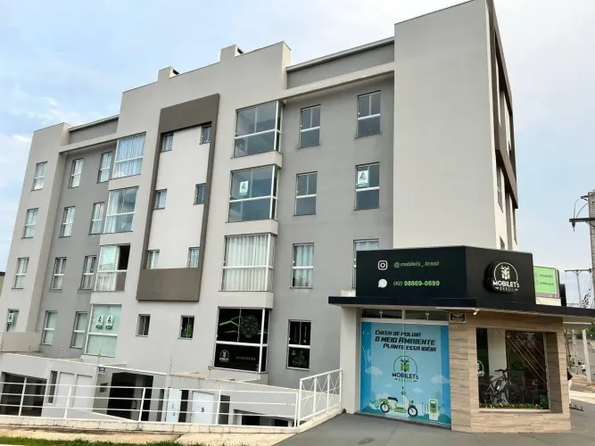 Apartamento à Venda, Semi Mobiliado, 30 Metros Do Colégio Sagrada Família