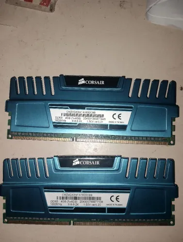 Corsair Memória de desktop Vengeance 4 GB DDR3 1600 MHz ( x 2 )
