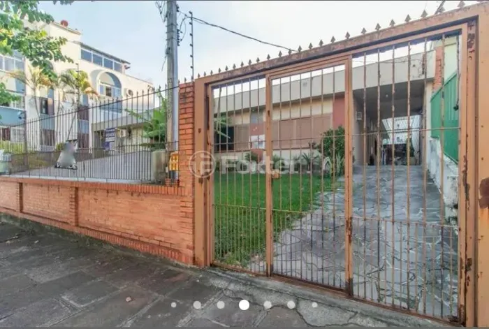 Casa à venda Rua Chile, Jardim Botânico - Porto Alegre