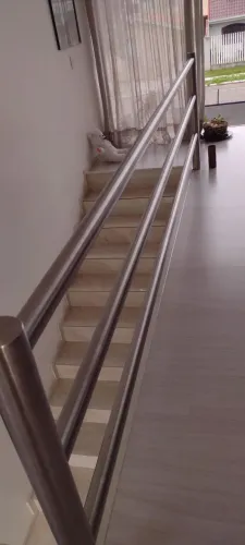 Parapeito corrimão escada