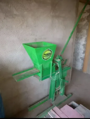MÁQUINA DE TIJOLOS ECOLÓGICOS