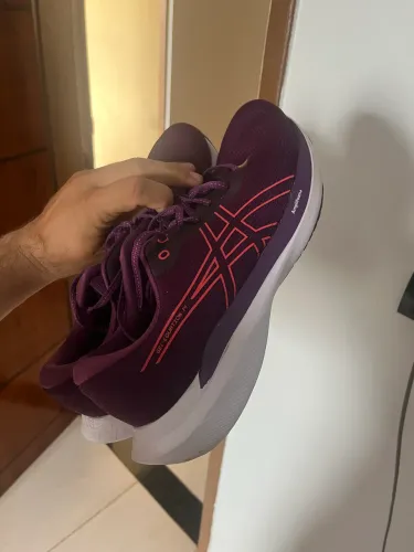 Tênis asics tamanho 43