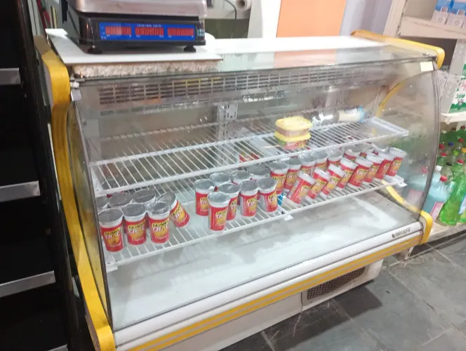 Vendo expositor de frios e laticínios