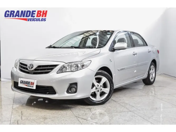 Toyota Corolla GLI 1.8 Flex 16V Mec. 2012