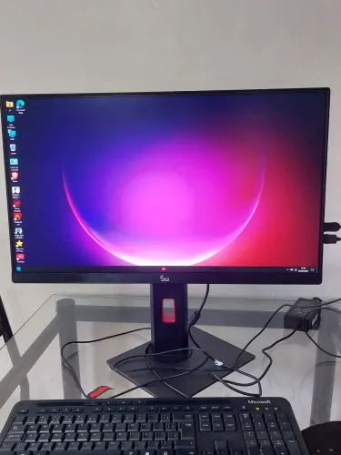 Computador all in one Tela 24.5 / Core i5 / 8gb de ram..