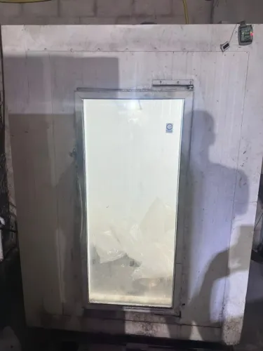 Freezer Industrial Grande Para Gelo e Congelados