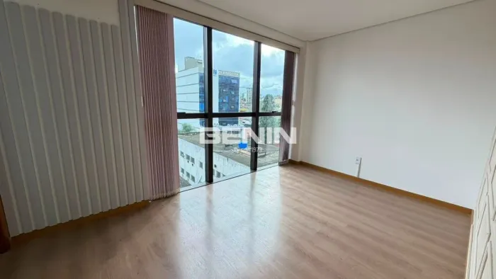 Sala Comercial Dividida com 36,95m² e Portaria 24h no Edifício CICC, Centro de Canoas Sala