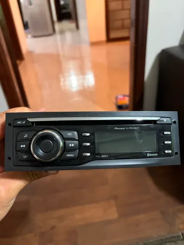 rádio pioneer peugeot 208 Sport 2014 a 2019 modelo DEH-2228ZC 