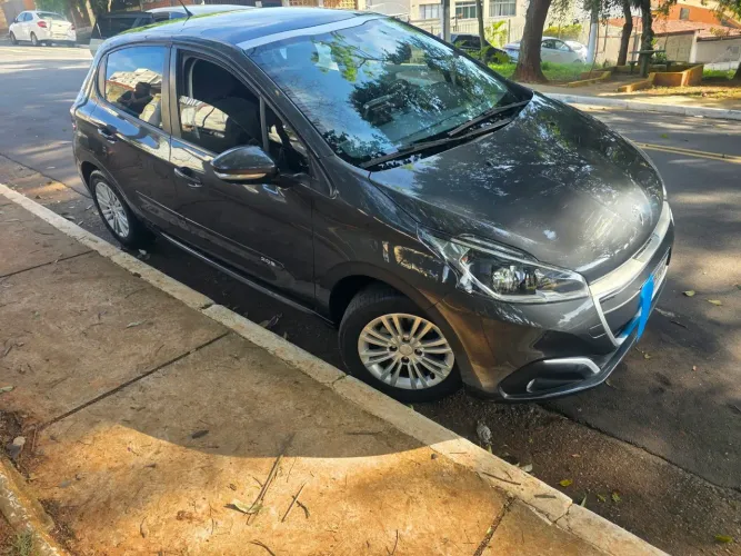 Peugeot 208 Allure 1.2 Flex 12V 5P Mec. 2019