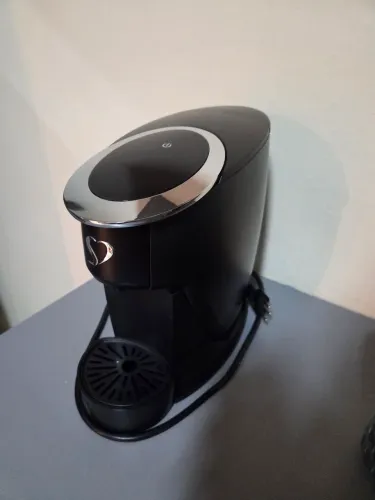 Cafeteira Três Corações Touch - Muito Nova