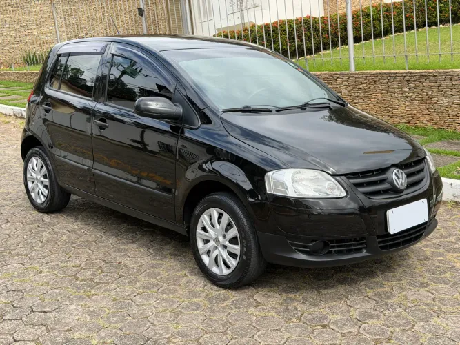 Volkswagen Fox Plus 1.0mi/ 1.0mi Total Flex 8V 4P 2010