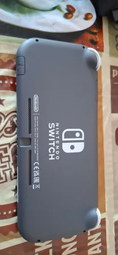 Nintendo switch lite 256GB
