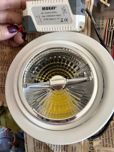 Luminária AR 111 lâmpada integrada