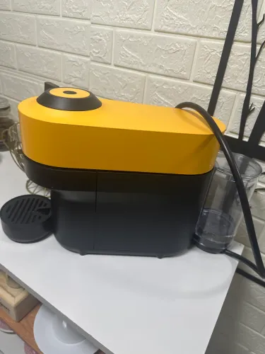 Cafeteira Nespresso Vertuo POP Amarelo para Café Espresso Manual