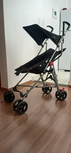 Carrinho Guarda-Chuva Multikids Pocket Preto Leve Até 15kg Reclinável