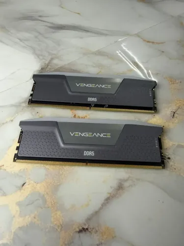 Memoria ram 16gb 6000mhz Corsair Rgb (Aceito trocas)