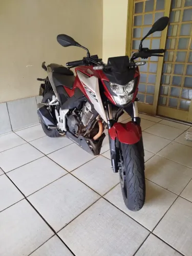 Honda CB 300F Twister 2025/2026 -, Apenas 7.986 km!