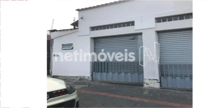 Excelentes Lote - 2 casas separadas e 6 Vagas descobertas