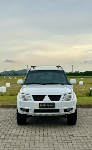 Mitsubishi Pajero TR4 2.0/ 2.0 Flex 16V 4X4 Aut. 2015