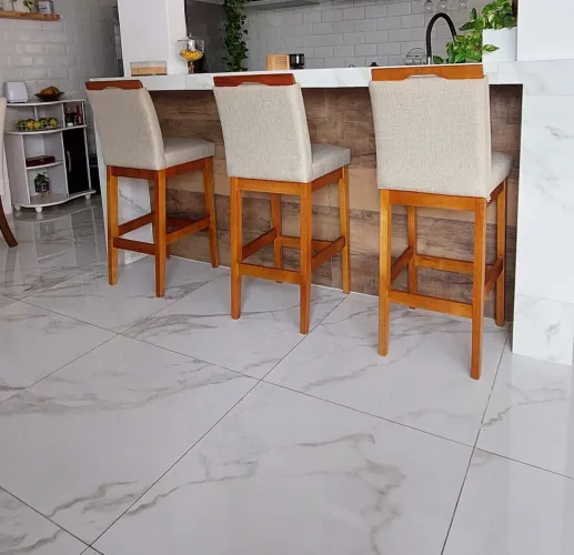 Vendo três banquetas 