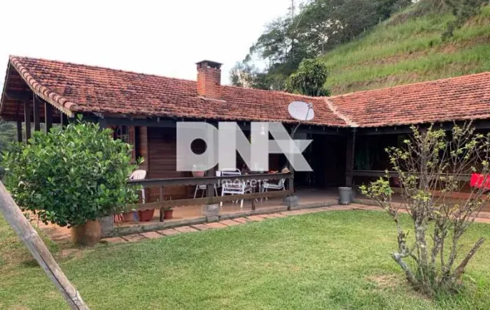 Apartamento - Casa / Residencial / Itaipava