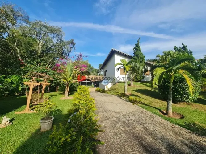 Casa à venda 3 Quartos, 3 Suites, 450M², Avenida Estrutural Leste, Ibiúna - SP