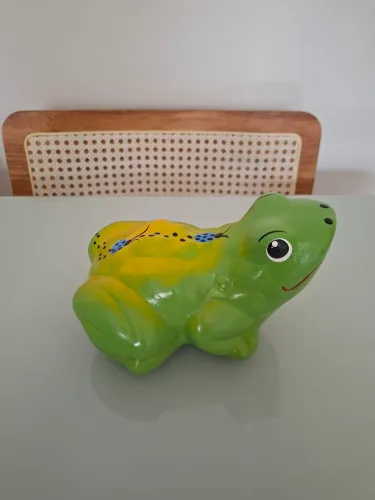 Sapo de jardim em cerâmica 