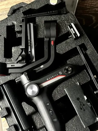 Estabilizador Zhiyun Weebill S 