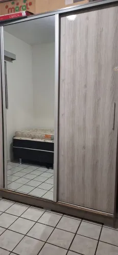 Guarda roupa casal espaçoso