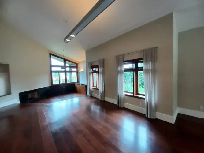 Casa alto padrão à venda ou aluguel no Condomínio Colinas Santander no Gramado em Campinas