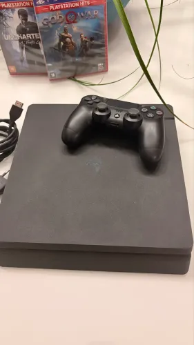 PS4 Slim 500GB + Controle Original + 2 Jogos Lacrados