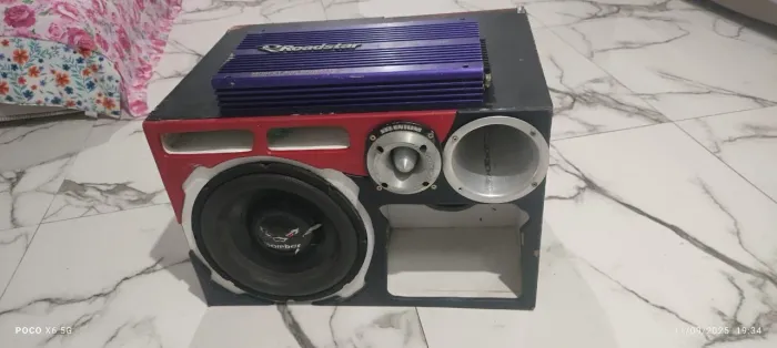 Caixa de som automotivo