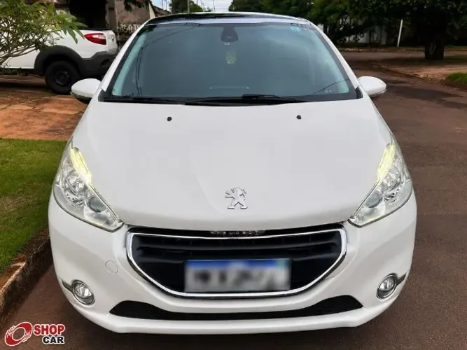 Peugeot 208 Griffe 1.6 Flex 16V 5P Aut. 2014