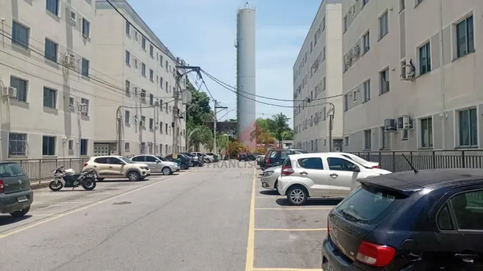 Apartamento com 2 quartos para alugar, 45 metros por 1.225/mês - Vista Alegre - São Gonçal