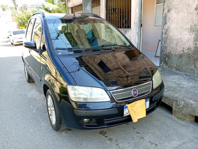 Fiat Idea ELX 1.4 MPI Fire Flex 8V 5P 2010