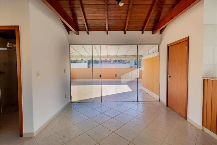 Excelente KIT NO JARDIM BOTANICO VI - 1 QUARTO- VARANDA- 80m²
