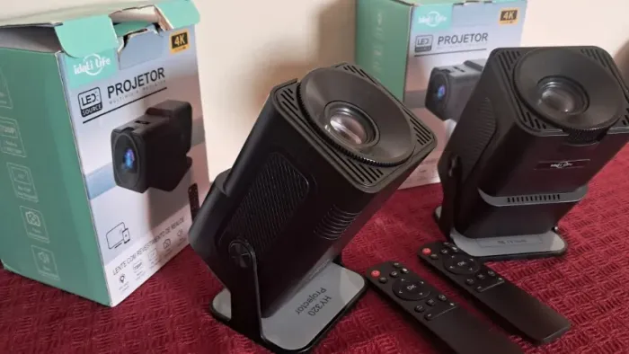 Projetor Full HD 1080p TV Mini Portátil 12000lm Cor Preto Com Controle