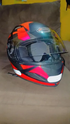 Vendo capacete em excelente estado