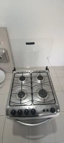 Fogão Electrolux 4 bocas com forno - funcionando perfeitamente