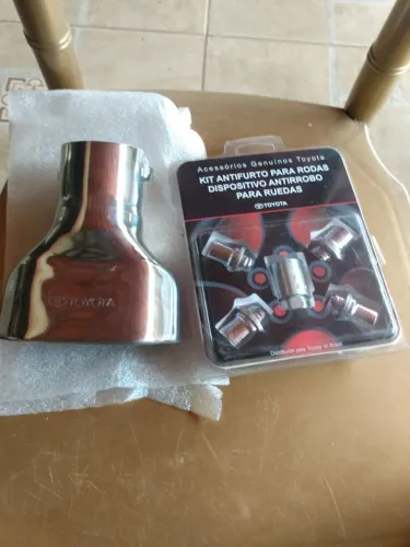 Ponteira de descarga e kit antifurto p/ rodas Toyota 