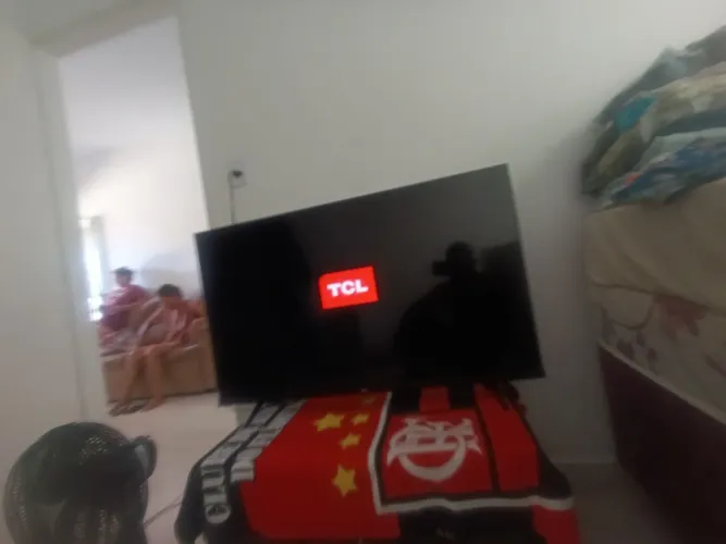 Tv Smart com 42 polegadas, Netflix ,YouTube, Google, etc.