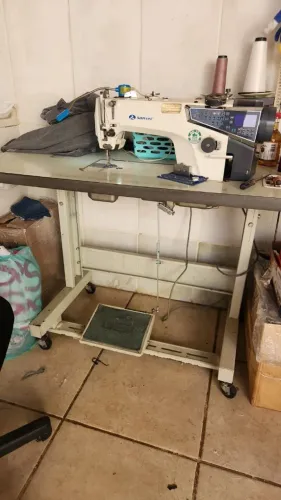 Máquina de costura