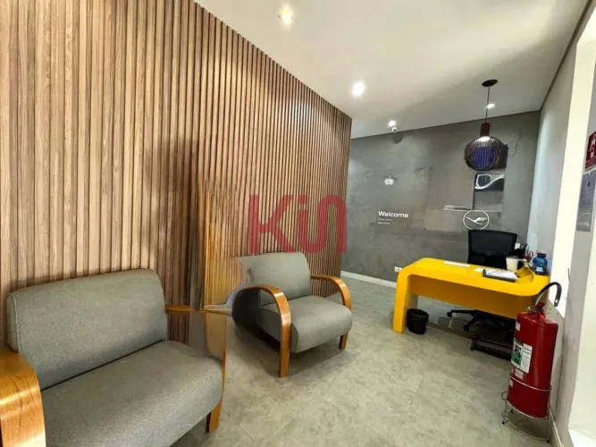 Sobrado Comercial de Alto Padrão no Cambuci 4 Salas, 6 Banheiros, 1 Vaga 380m² Venda ou Lo