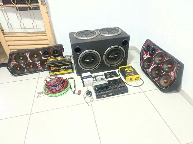 Vendo som automotivo 