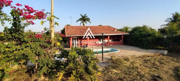 Chácara para Venda em Boituva, Boituville, 3 dormitórios, 3 banheiros, 2 vagas