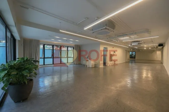 Prédio comercial monousuário para alugar, 1155 m² - Itaim Bibi - Rua Dr. Mário de Ferraz.