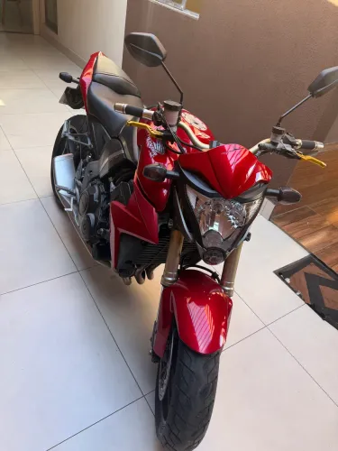 CB1000R 2013 Vermelha Zera