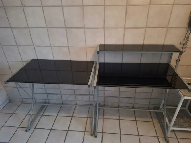 MESA DE ESCRITÓRIO DE VIDRO À VENDA