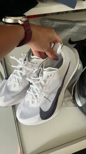 Tênis Nike Vaporfly 4 tam 35, novo sem uso